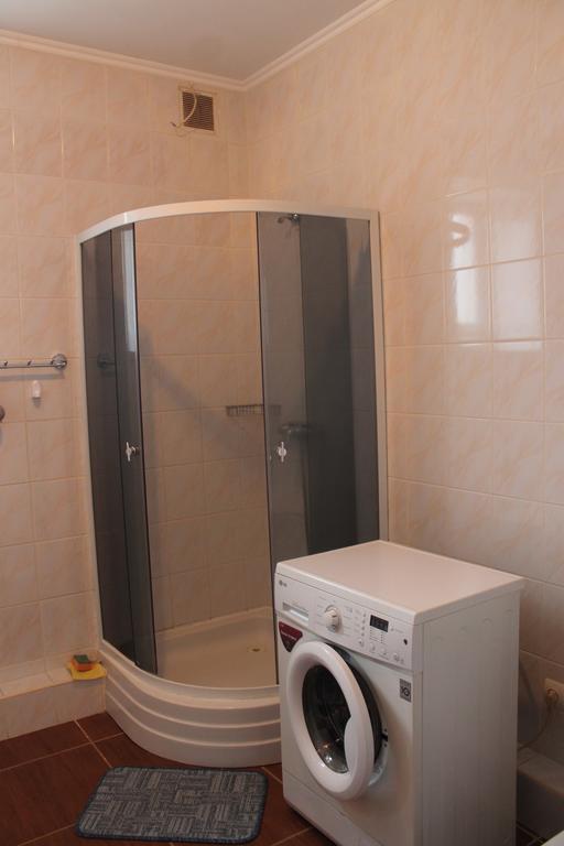 Apartment On Lermontova 35A Mukaczewo Zewnętrze zdjęcie